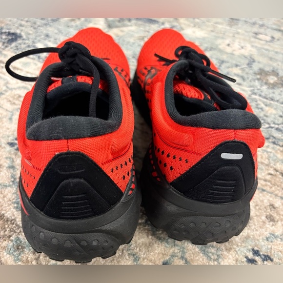 Men's Brooks Adrenaline Red GTS 21, size 12 - Picture 6 of 7